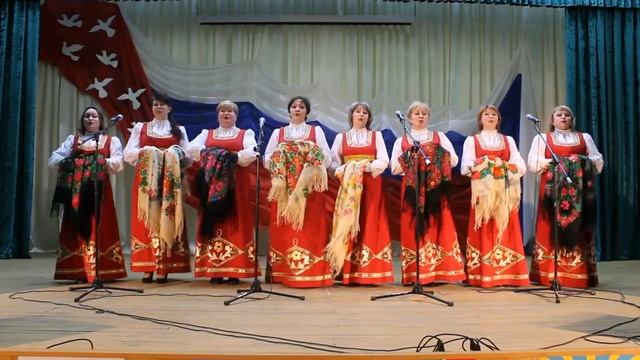 Песня-танец  РОССИЯНОЧКА с платками.