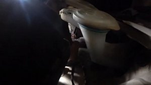 Мицубиси Пажеро 4 Замена ксеноновой лампочки.