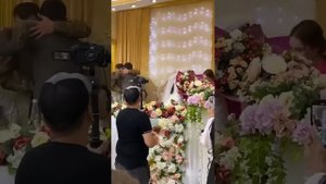 Трогательное видео. Парень приехал на свадьбу сестры прямо из СВО