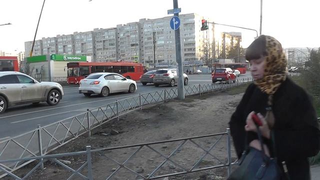 14.10.2015 На ул.Фучика в Казани забор мешает людям 00682 смотреть онлайн