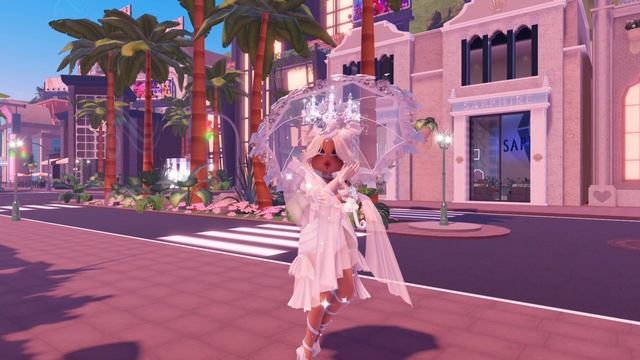 WICKERY CLIFFS ВЕРНУТ? ROYALLOWEEN на этой неделе? новые заработки конфет? |Royale High| |Роял Хай| смотреть онлайн