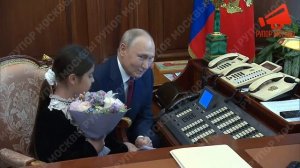 Владимир Путин вместе с девочкой из Дербента позвонили Силуанову