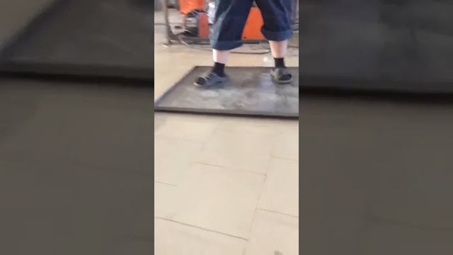 Проверка люка на прочность