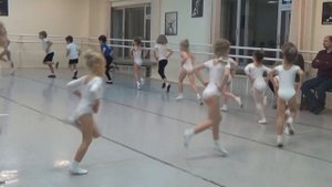 4 Часть.Урок балета для детей. Развитие данных у детей. Первые шаги в хореографии. Растяжка