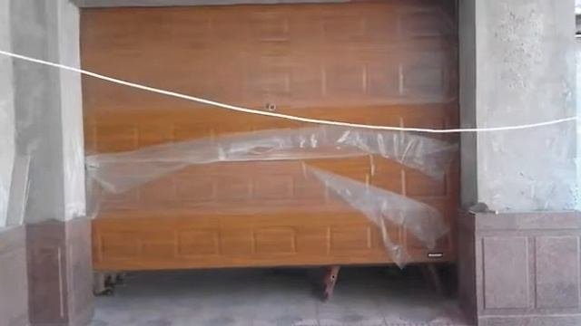 Секционные ворота с феленкой | Умная автоматика