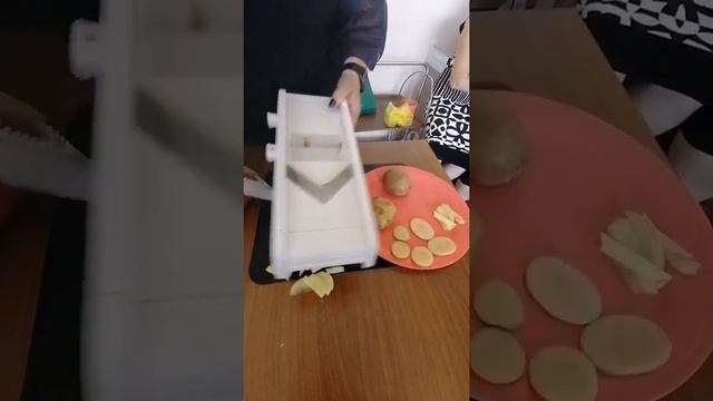 Oбзор терки Мандолина Tupperware смотреть онлайн