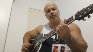погоди я зажгу на минуточку в комнате свет.