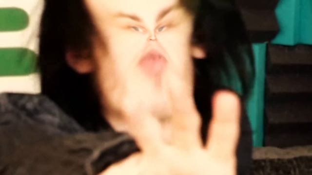 WHO STILL REMEMBERS THIS?! | STUPID INVADERS #1 | DAGames смотреть онлайн