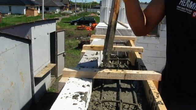 Перемычки в газоблоке .Армирование на армопояс.Заливка пятки под несущий столб. смотреть онлайн