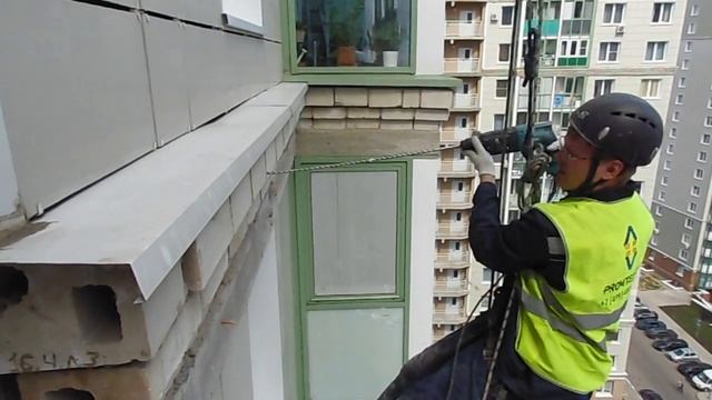Промтехальп - ремонт фасада альпинистами