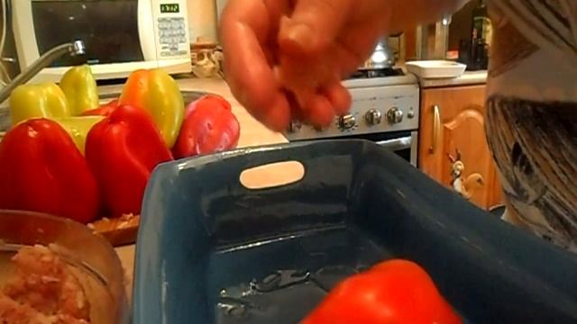 Фаршированные перцы запеченные смотреть онлайн