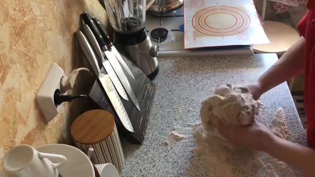 Сдобные булочки на закваске...