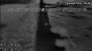 Оператор русского FPV-дрона обнаружил хохлятский пикап вблизи Ивановки (на правом берегу Днепра напр