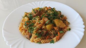 Макароны с мясом в превосходном соусе! Вкусное и ароматное блюдо!