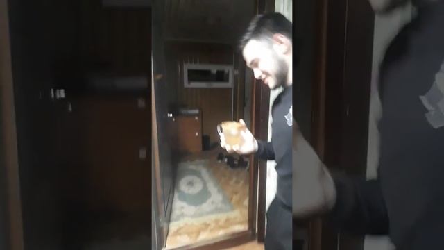 Заур в итоге выпил стакан воды с солью с сахаром и с перцем ??? смотреть онлайн