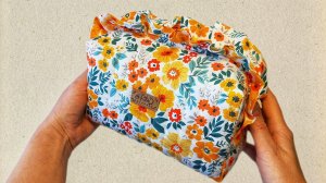 DIY/ШЬЮ КОСМЕТИЧКУ С РЮШАМИ #шьюсама #мастеркласс #handmade