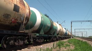 Отправление ВЛ80С-760/758 с грузовым поездом