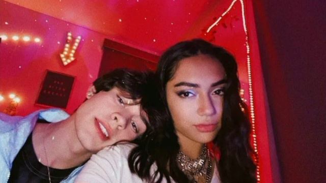 и лететь по белому свету став одним движения ветра ☁ тг канал: https://t.me/jonchl смотреть онлайн