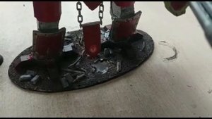2 способа оформить подставки для миниатюр