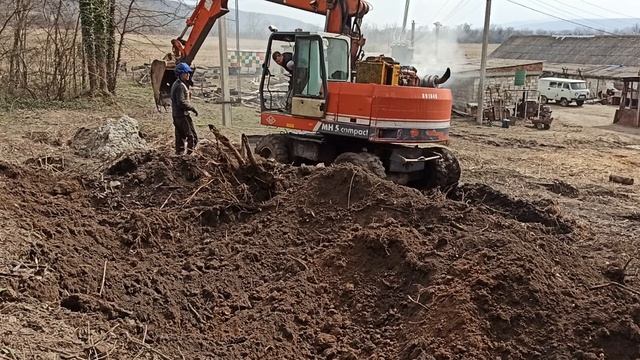 Испытания нашего экскаватора. Походу движку хана((((((!!!!!! смотреть онлайн