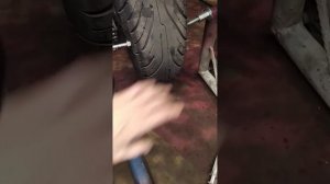 Пропускает колесо по диску мотоцикла, вариант как вылечить.