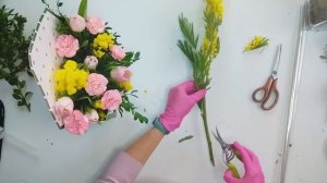 Композиция в Конверте ? Как собрать простой букет в коробке - конверте на 8 Марта ?