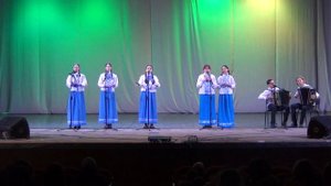 Фольклорный ансамбль Ладушки - Вьюн над водой