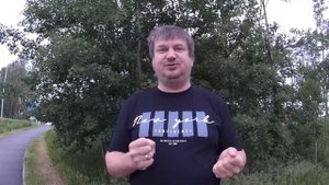 Нужно ли замазывать щель под отливом окна?