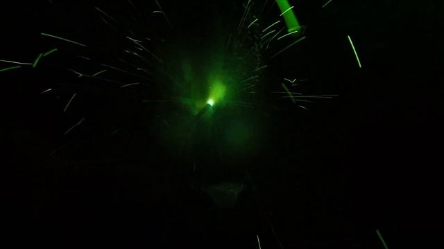 Вертикальный шов БЕЗ отрыва для новичков  Как научиться варить электросваркой #сваркаэлектродом