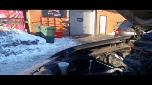 Установка газового амортизатора упора капота Mitsubishi Outlander 3