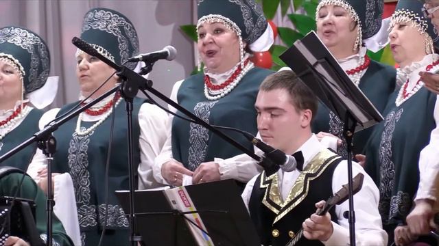 Бежит река смотреть онлайн