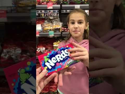 Челлендж Да или нет Что купит мама Алинка Малинка решает #shorts #данетчеллендж