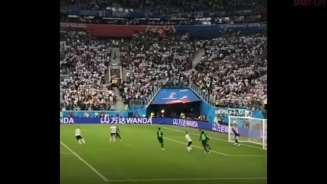 ЧТО ТВОРИЛ МАРАДОНА НА МАТЧЕ АРГЕНТИНА 2:1 НИГЕРИЯ! РЕАКЦИЯ НА ГОЛ МЕССИ! смотреть онлайн