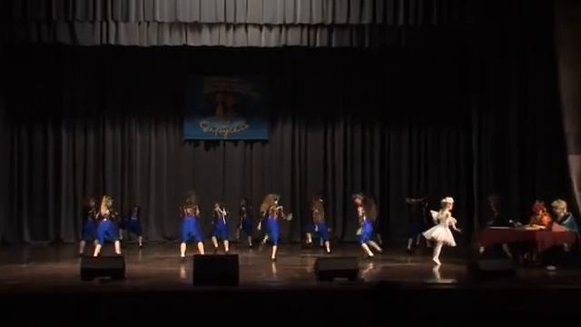 Танец "Во вселенной мы не посторонние" смотреть онлайн