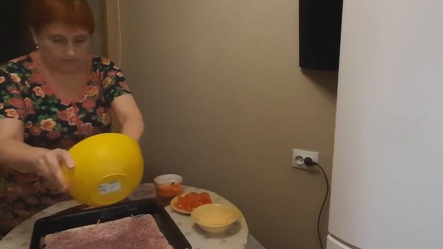 Пицца из готового слоеного теста.
