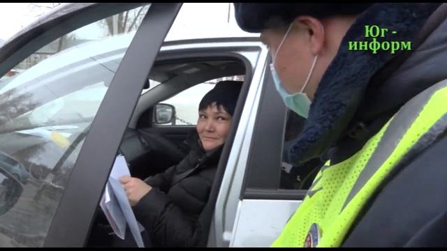 Акция Акбулакского ОГИБДД в преддверие праздника . смотреть онлайн