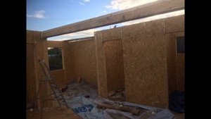 За 1 минуту всё строительство. Дом из сип панелей 9 на 9