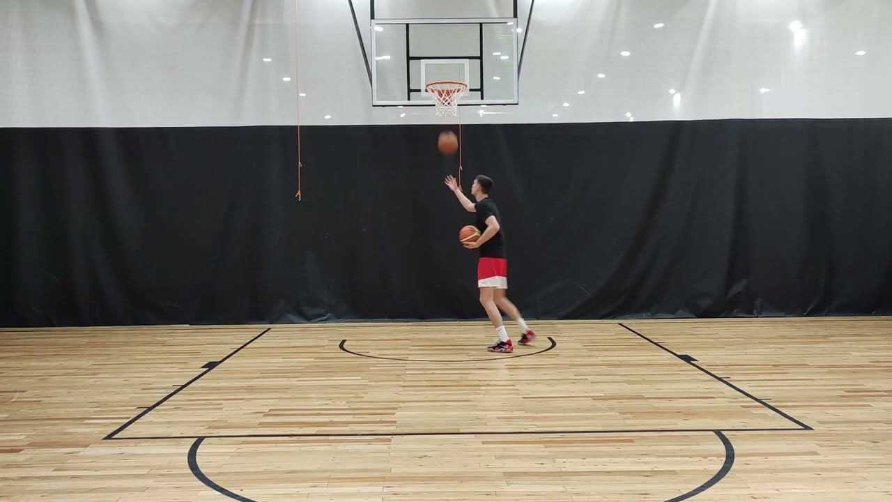 С одной ноги об щит лицом двумя мячами смотреть онлайн