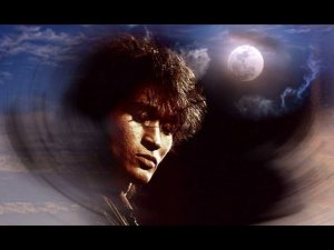 "Небо", исполнители Виктор Цой и Популярная Механика ("Первый" Новый День)