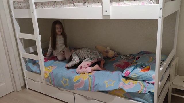 Новая кровать.