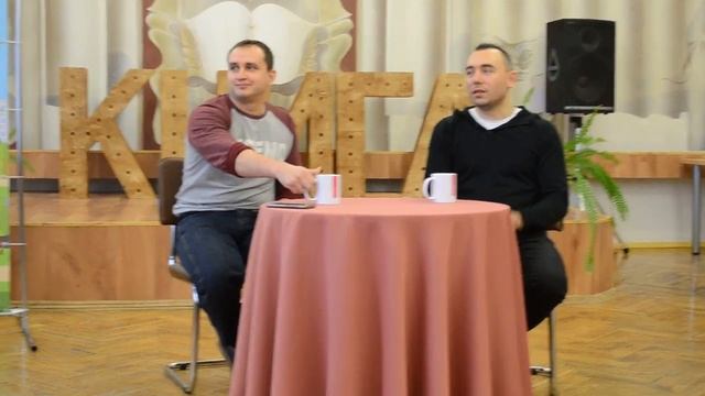 Липецкие писатели Борис Бужор и Роман Богословский на творческой встрече