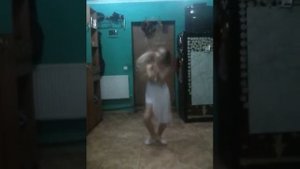 Девочка в 11 лет ТАНЕЦ КРУЖЕВА