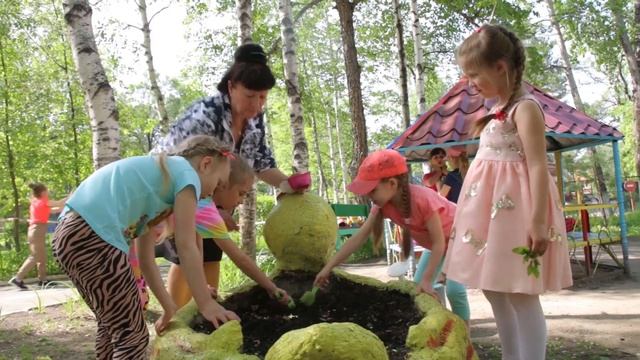 Один день в саду 2021. Подготовительная группа детского сада "Родничок"