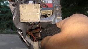 Стиральная машина Whirlpool горит СЕРВИС, замена щеток в двигателе