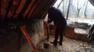 Землянка в Лесу своими Руками Часть 4 - ДОМ ПОД землёй из ПОДРУЧНЫХ МАТЕРИАЛОВ