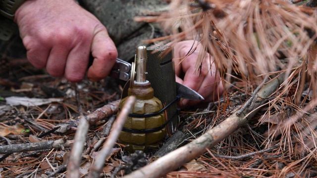 «МК»: несколько раз отбросивший падающие украинские гранаты солдат РФ выжил
