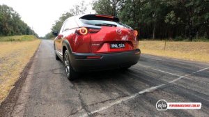 2021 Mazda MX-30 M Hybrid G20e 0-100km/h & engine sound