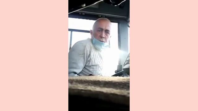 Ростов-на-Дону: водитель автобуса ✓42 высадил ребёнка в 12-градусный мороз на улицу!