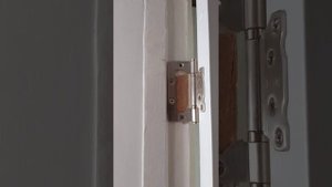 Установка дверей в старые коробки