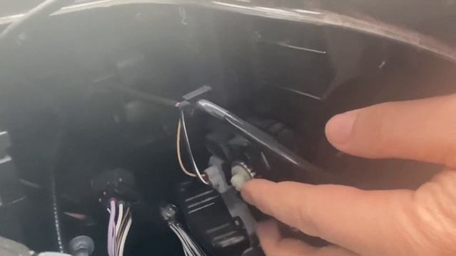 TOYOTA RAV 4 2021.Как отрегулировать ближний свет фар смотреть онлайн